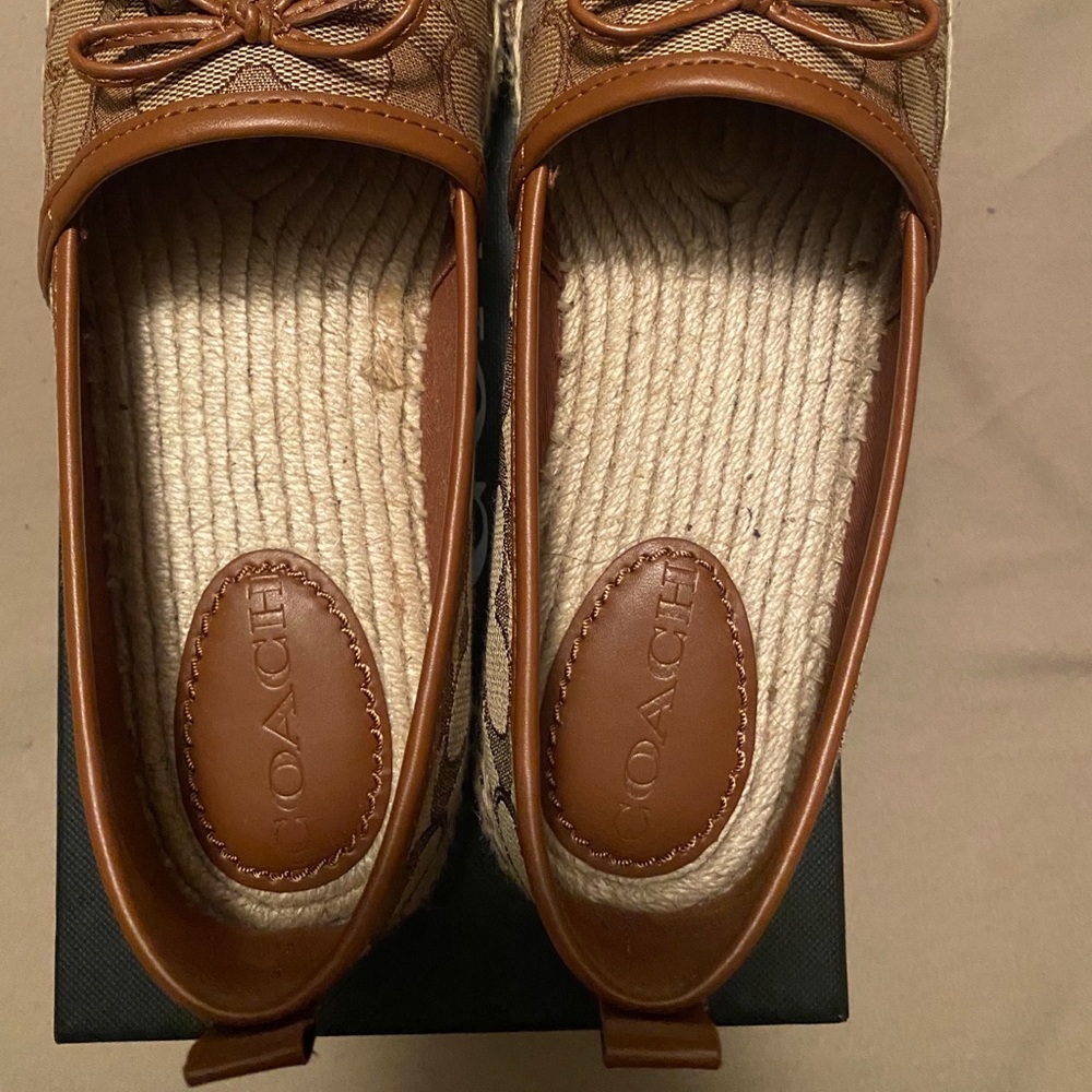 Coach Carson signature flat!